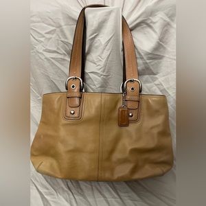 COACH Soho XL Tan Smooth Leather Carryall Tote Carry on Travel #F13110